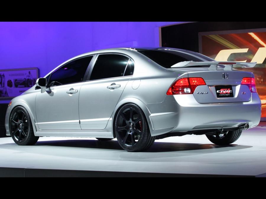  Honda Civic Si Sedan Concept 2006 года  (фото 2 из 17)
